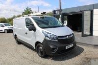 VAUXHALL VIVARO